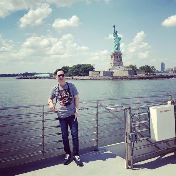 Meet your Posher, Simon - Picture 1 of 1